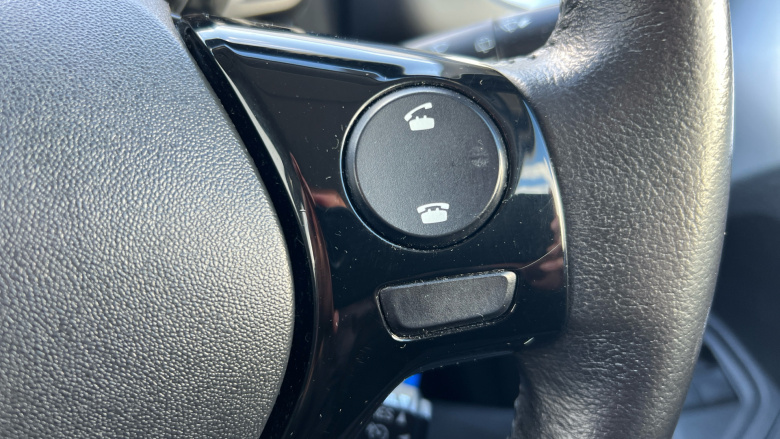 Toyota Aygo 1.0 VVT-i X-Play 5dr Petrol Hatchback